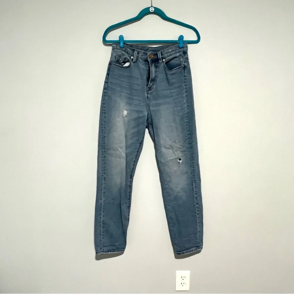 Urban Outfitters BDG High Rise Distressed Mom Jeans Size 27W - Picture 1 of 7